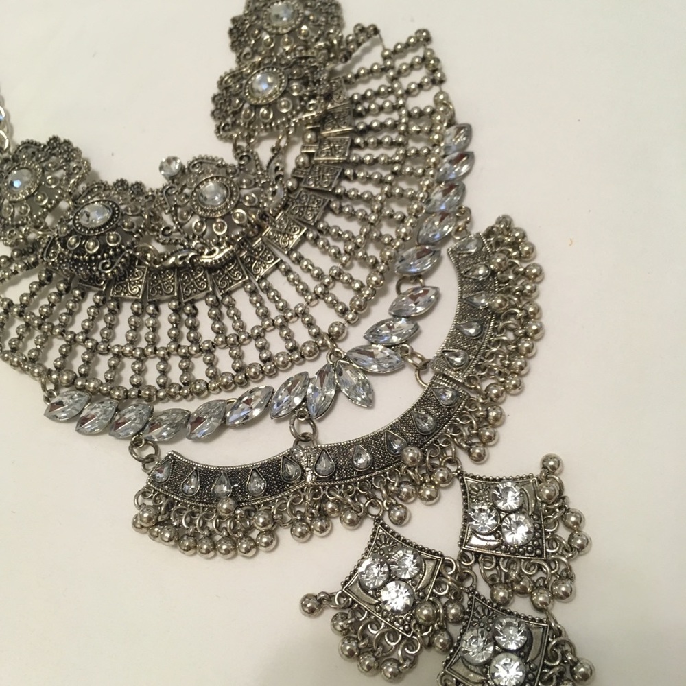Silver Rhinestone Detailed Statement Necklace - image 4